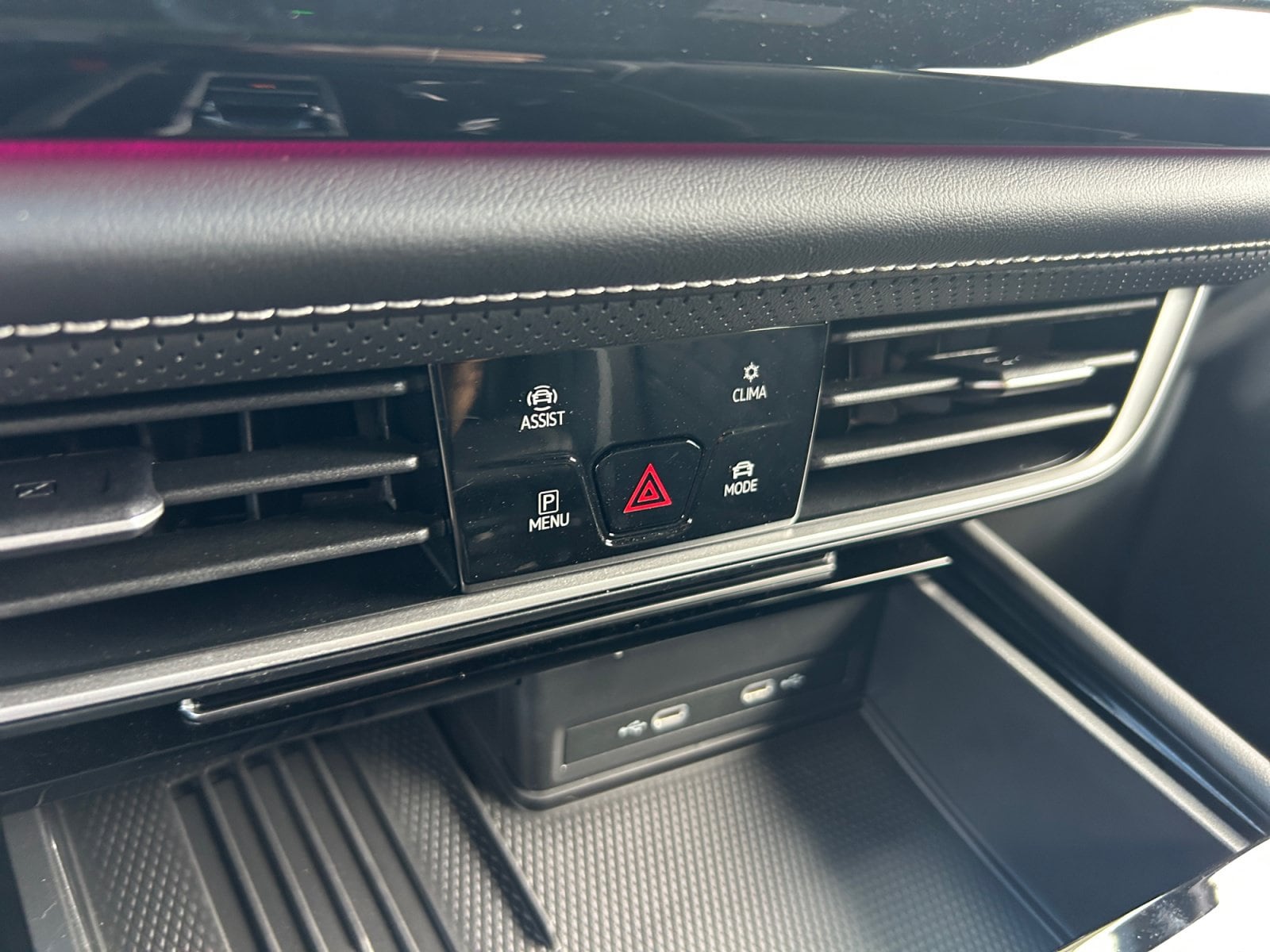2026 Volkswagen Atlas Cross Sport SEL Premium R-LINE - Photo 12