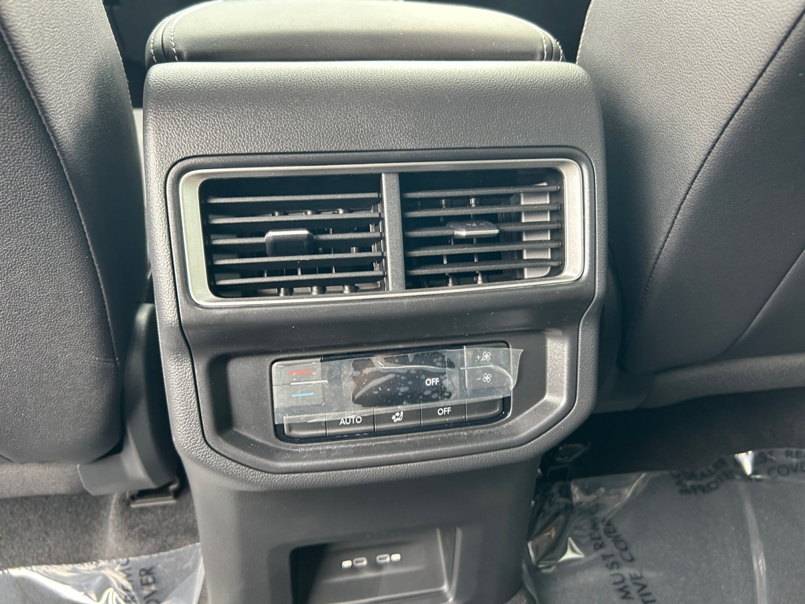 2026 Volkswagen Atlas SE - Photo 29