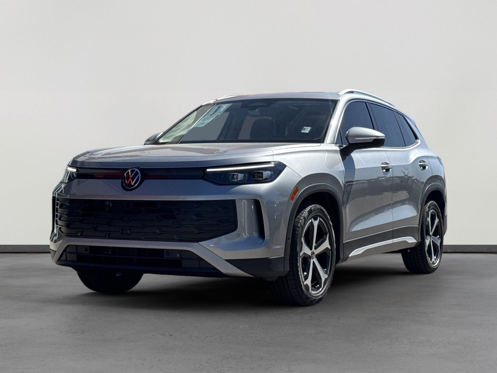 New 2026 Volkswagen Tiguan SE SUV