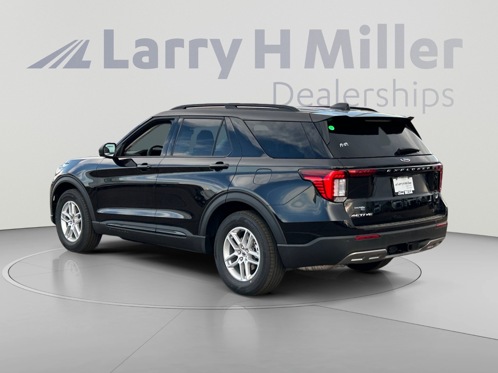 New 2026 Ford Explorer Active Active w/200A Pkg RWD