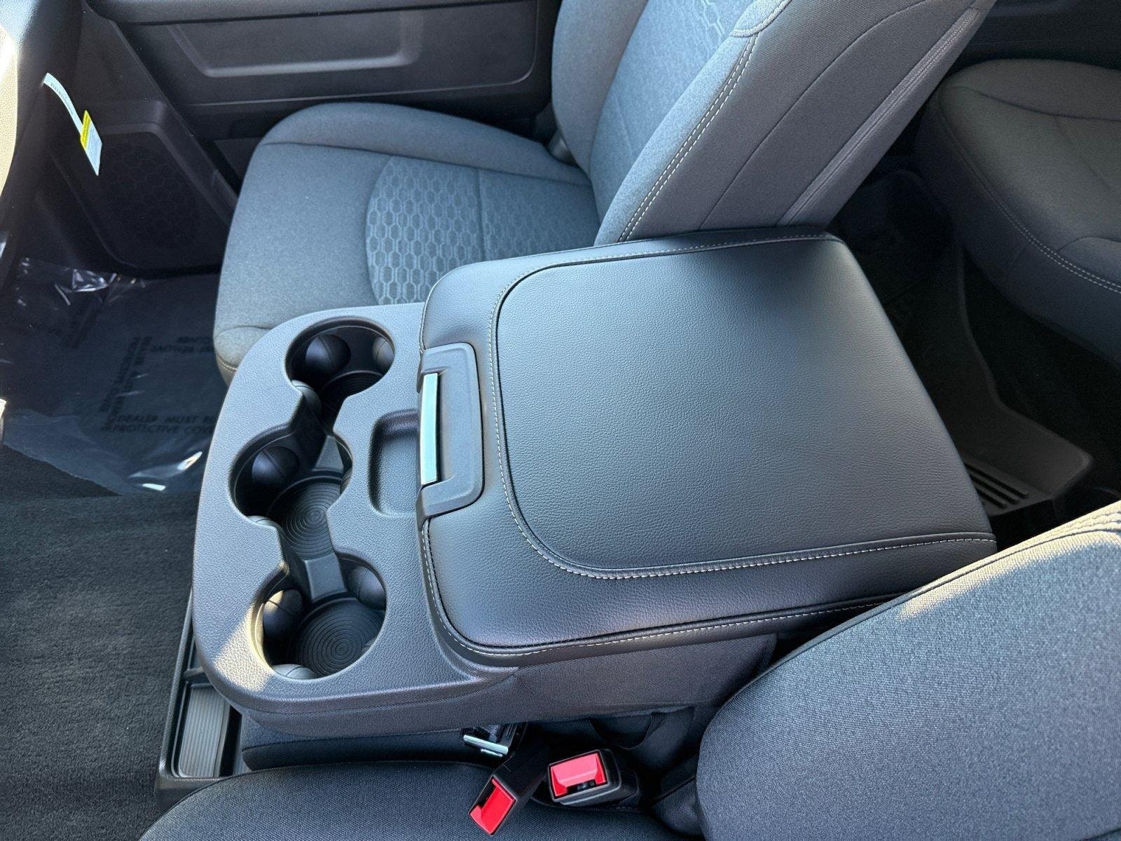 2026 RAM 3500 Tradesman - Photo 16