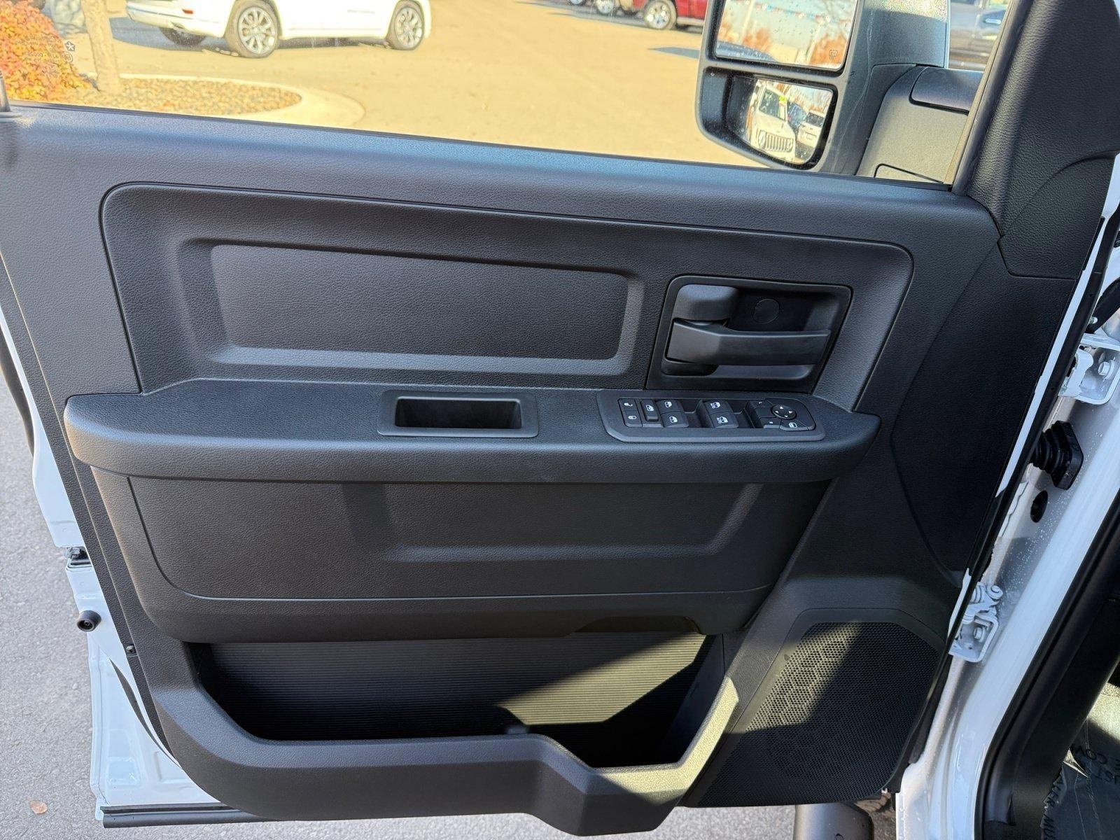 2026 RAM 3500 Tradesman - Photo 14