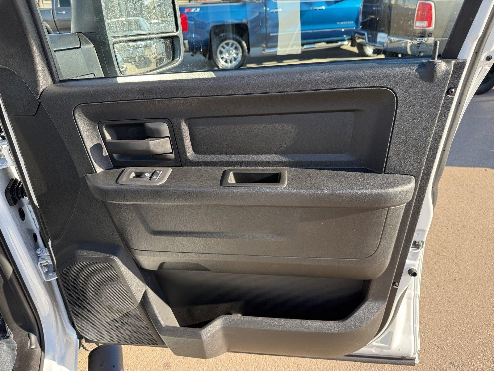 2026 RAM 3500 Tradesman - Photo 17