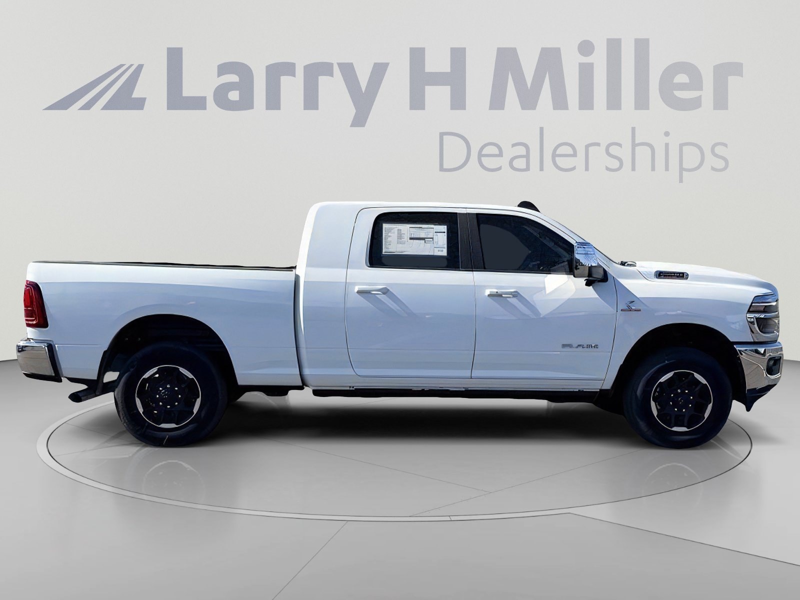 2026 RAM 2500 Laramie - Photo 8