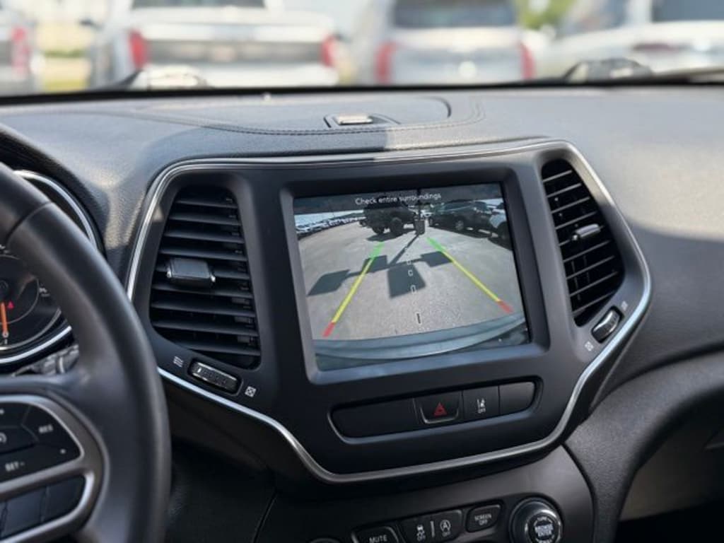 Used 2022 Jeep Cherokee Latitude Lux SUV