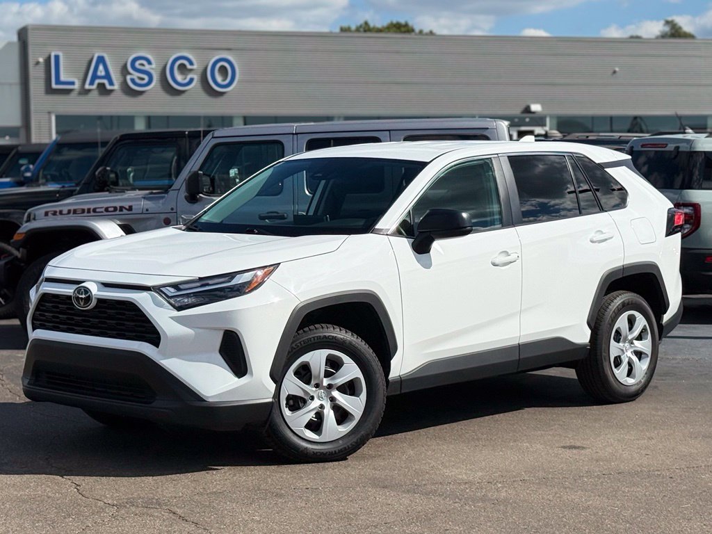2025 Toyota RAV4 LE