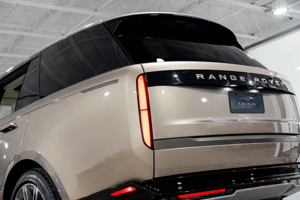 2024 Land Rover Range Rover SE - Photo 11