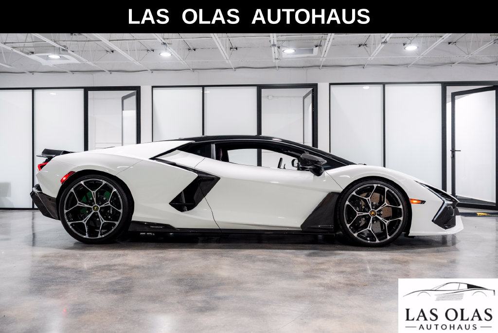 2025 Lamborghini Revuelto