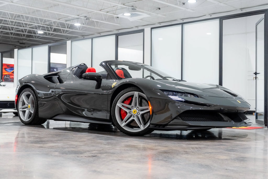 2024 Ferrari SF90 Base - Photo 4