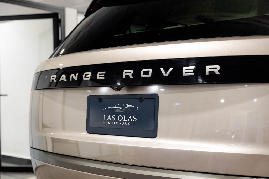 2024 Land Rover Range Rover SE - Photo 12
