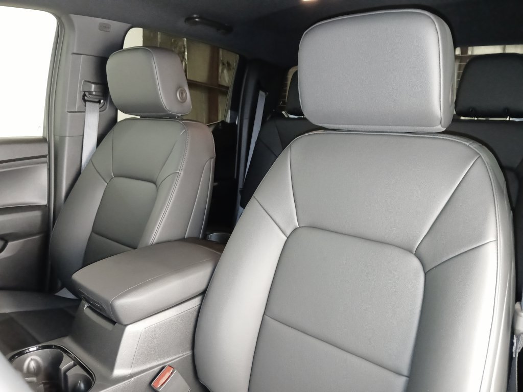 2026 Chevrolet Colorado Trail Boss - Photo 10