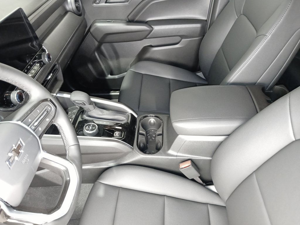 2026 Chevrolet Colorado Trail Boss - Photo 15