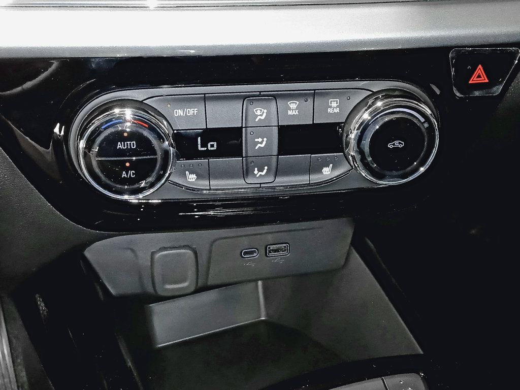 2026 Chevrolet Trax LT - Photo 18