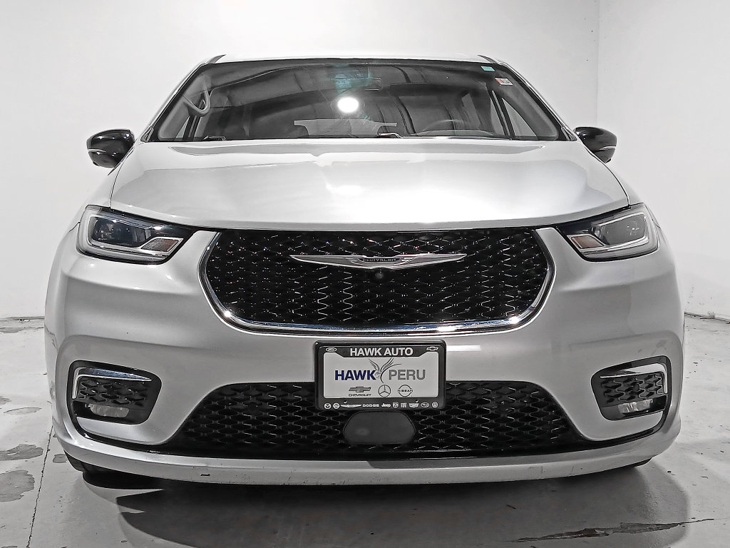 Used 2024 Chrysler Pacifica Touring L Minivan/Van