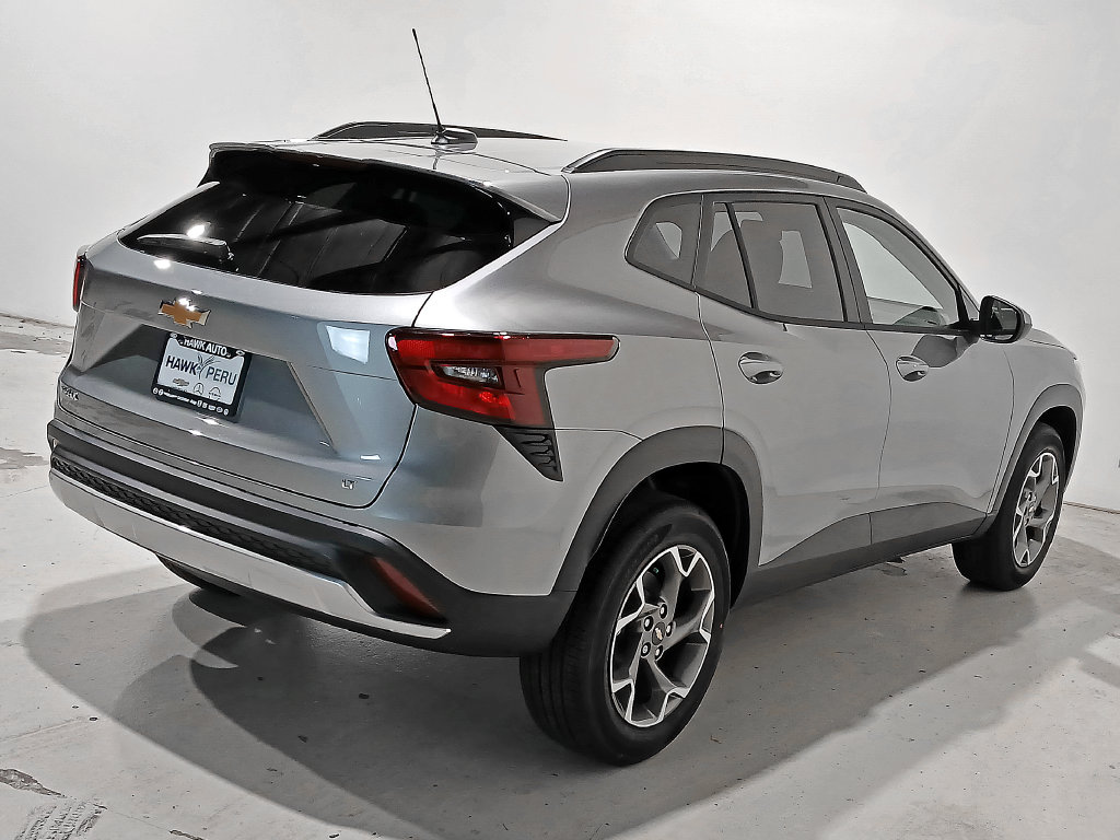 2026 Chevrolet Trax LT - Photo 6
