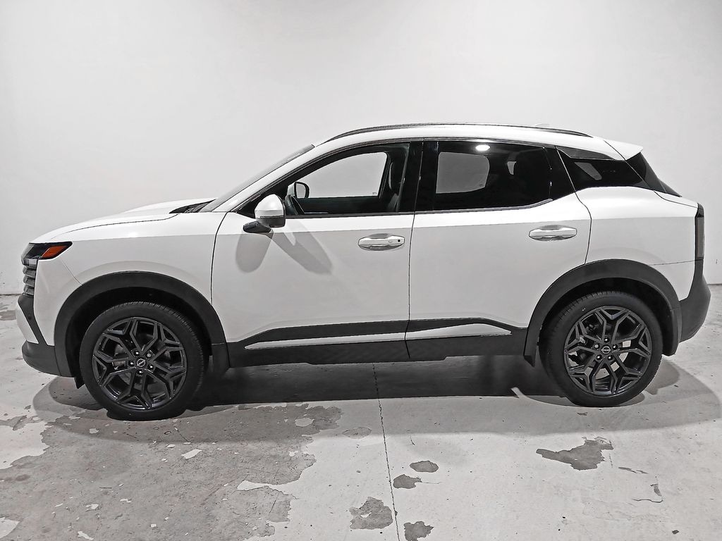 Used 2025 Nissan Kicks SR SUV