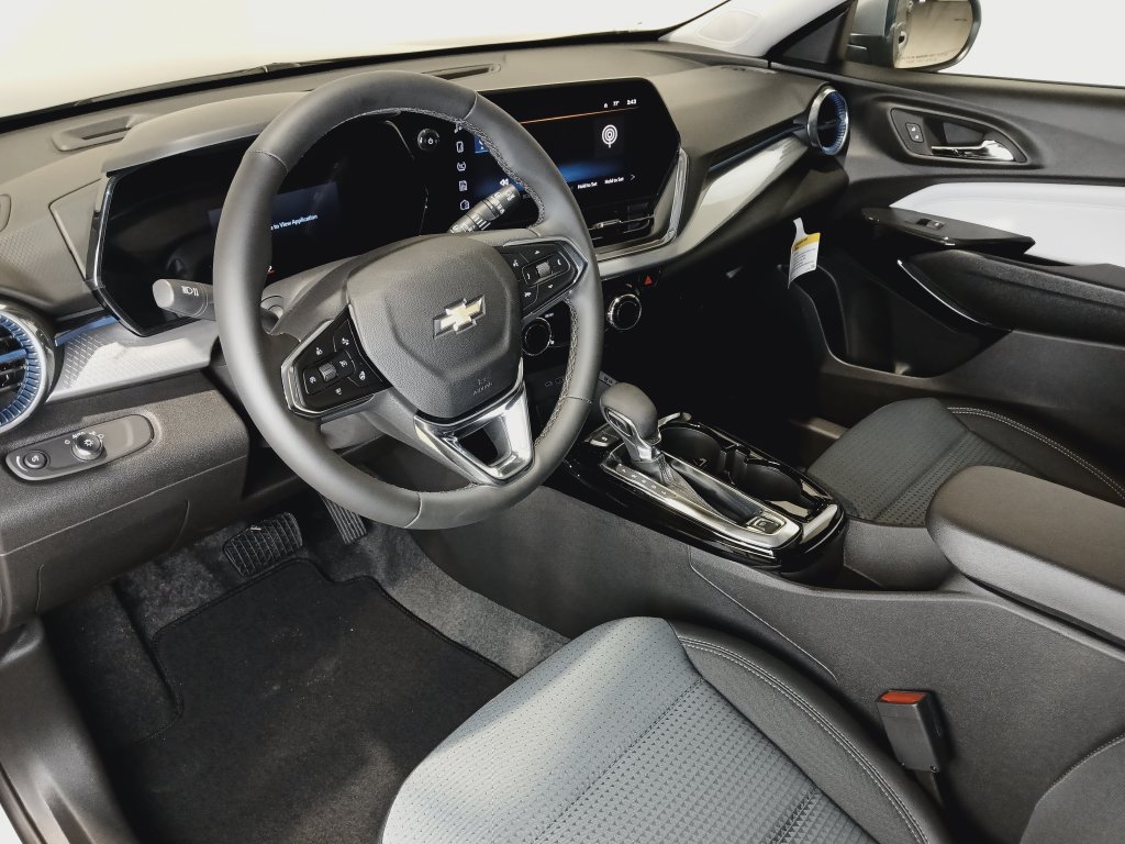 2026 Chevrolet Trax LT - Photo 14