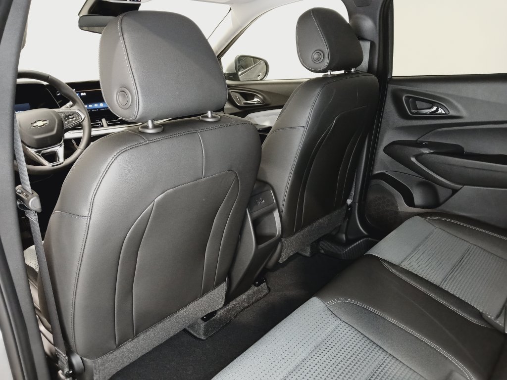2026 Chevrolet Trax LT - Photo 13
