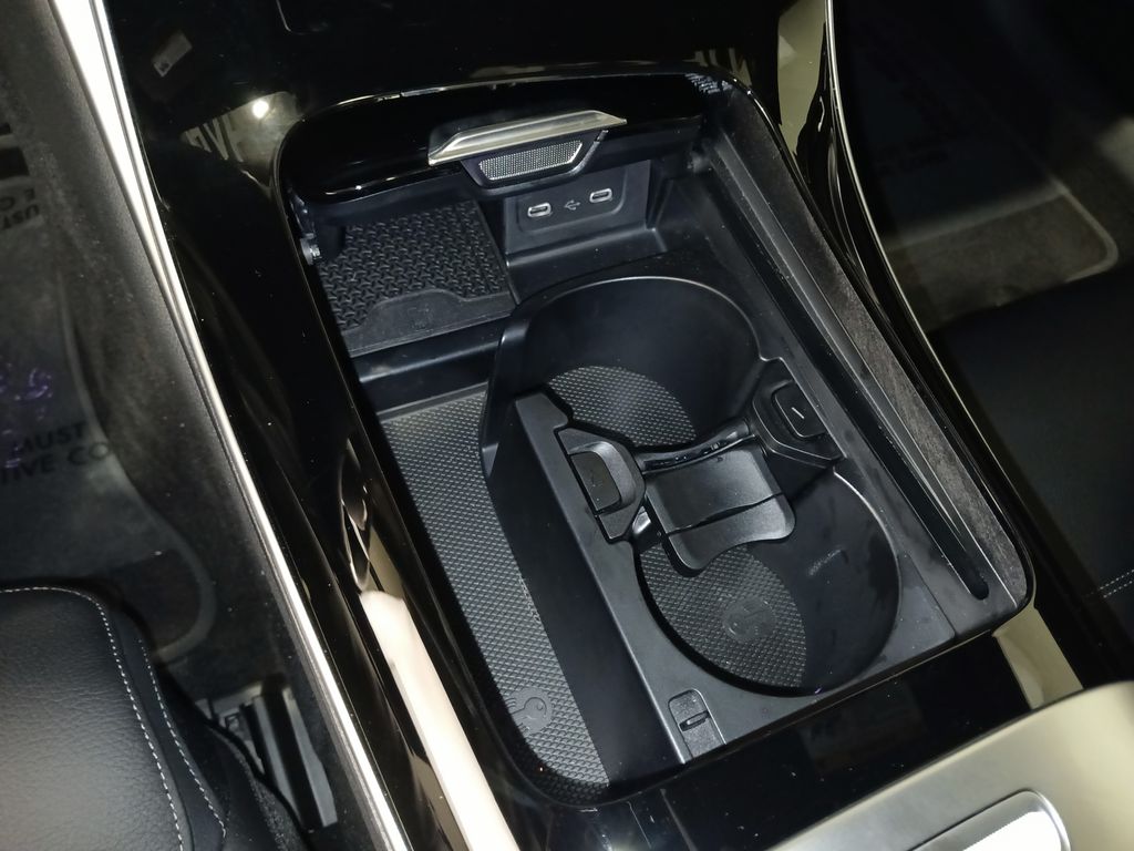 2026 Mercedes-Benz C-Class Sedan C 300 - Photo 18