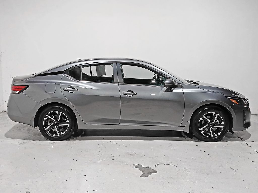 2025 Nissan Sentra SV - Photo 7