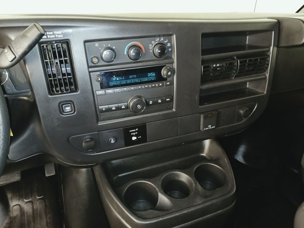 2025 Chevrolet Express Cargo Work Van - Photo 13