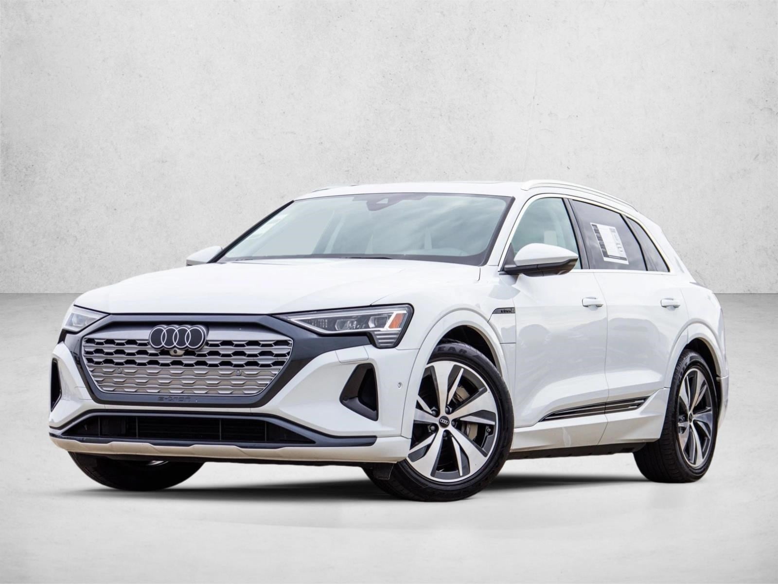 2024 Audi Q8 e-tron
