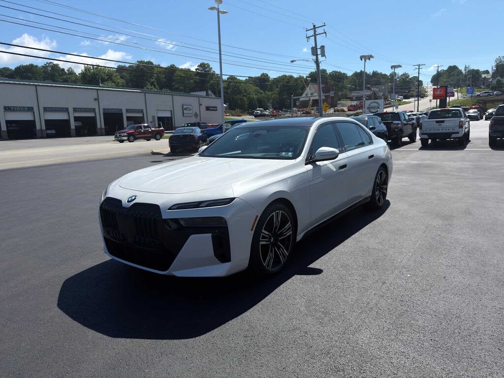 Certified 2023 BMW 760i xDrive Sedan