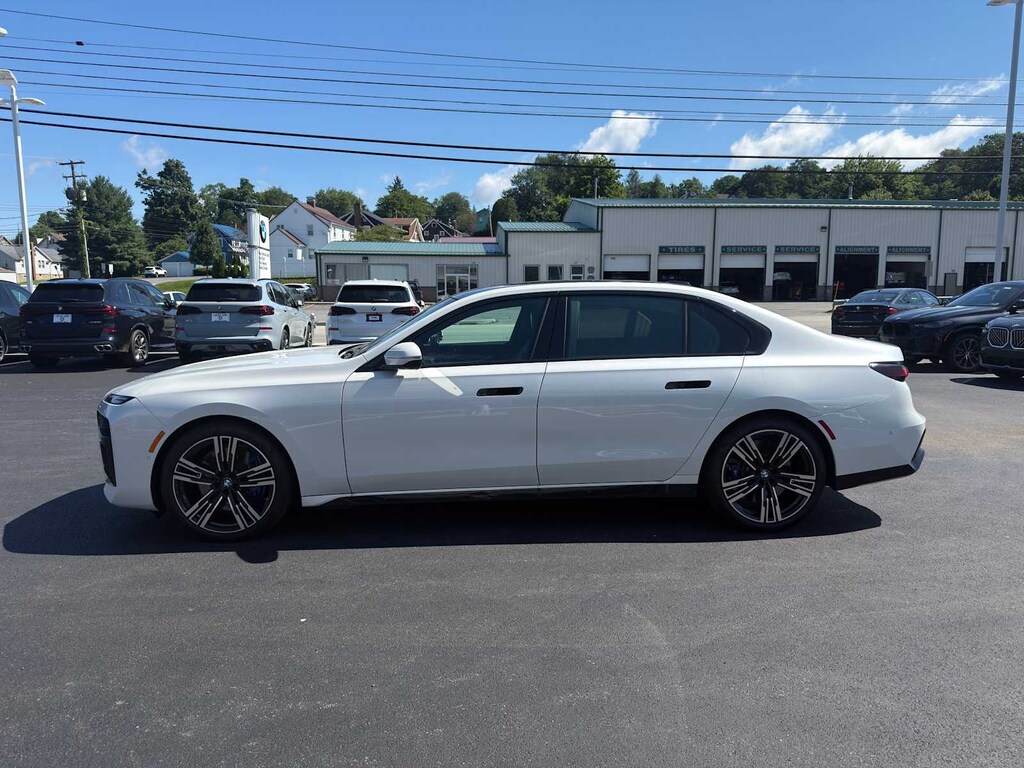 Certified 2023 BMW 760i xDrive Sedan