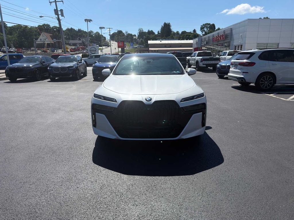 Certified 2023 BMW 760i xDrive Sedan