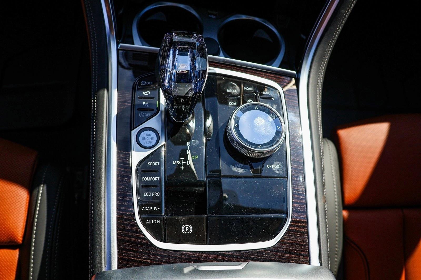 2026 BMW 8 Series 840i - Photo 21