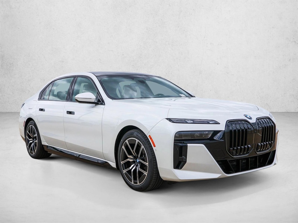 New 2026 BMW 750e xDrive Sedan