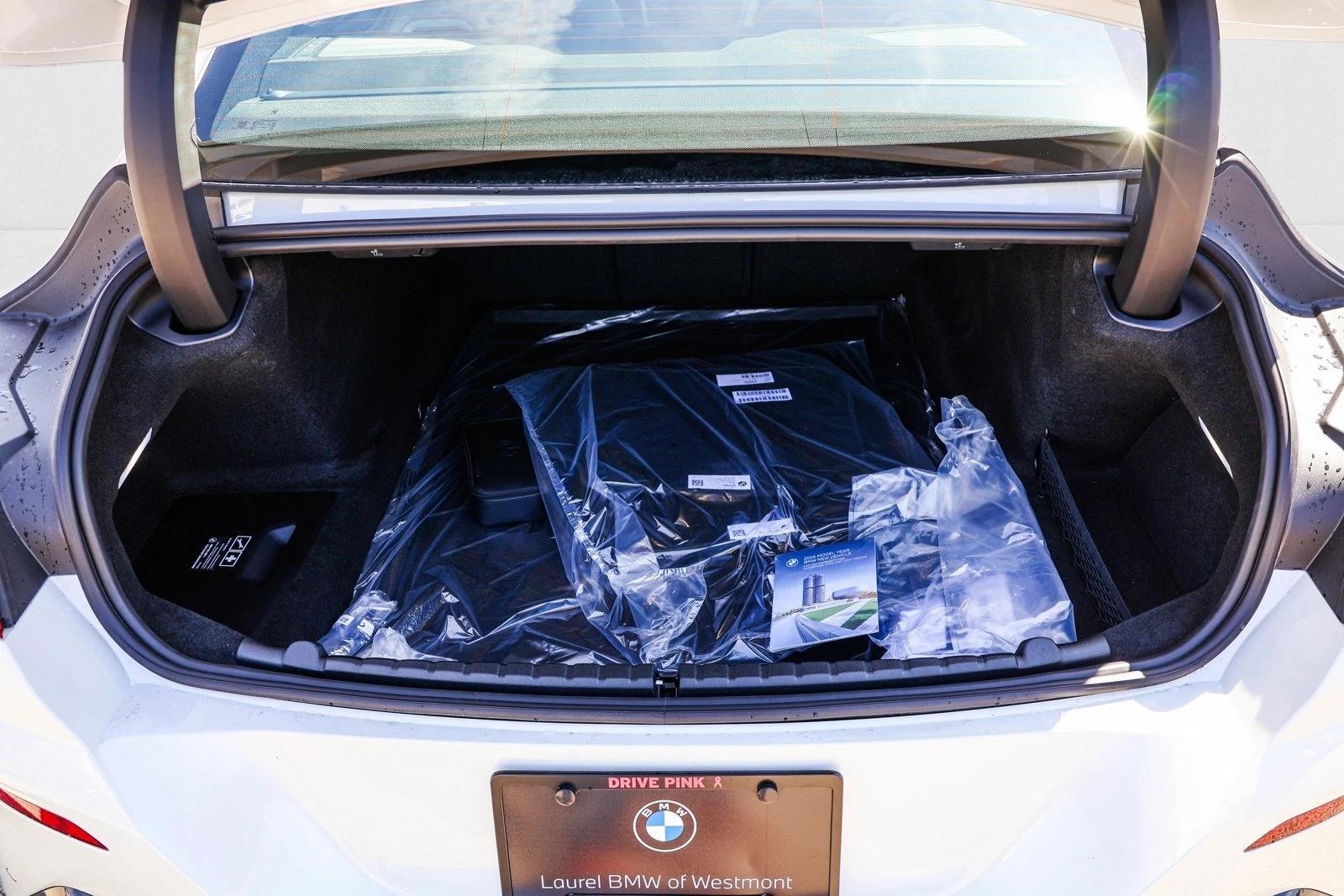 2026 BMW 8 Series 840i - Photo 25
