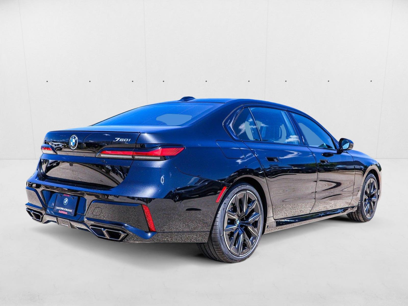 2025 BMW 7 Series 760i - Photo 5