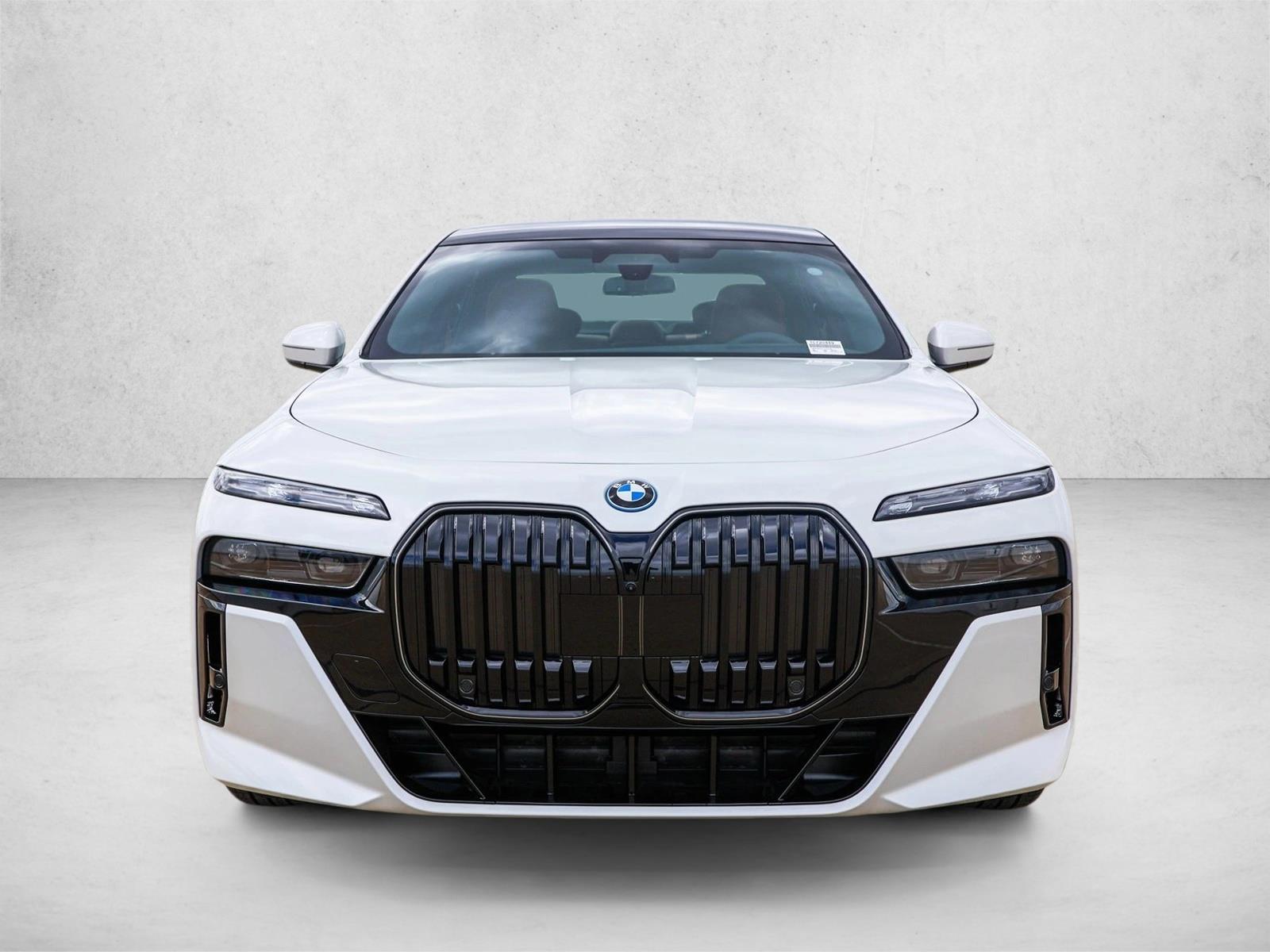 New 2026 BMW 750e xDrive Sedan