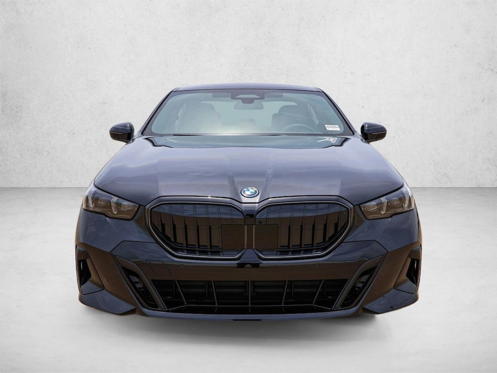 New 2027 BMW 550e xDrive Sedan