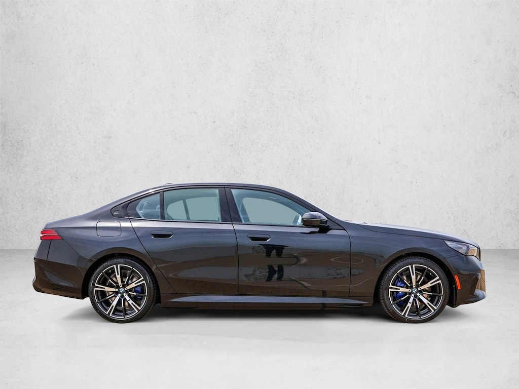 New 2027 BMW 550e xDrive Sedan