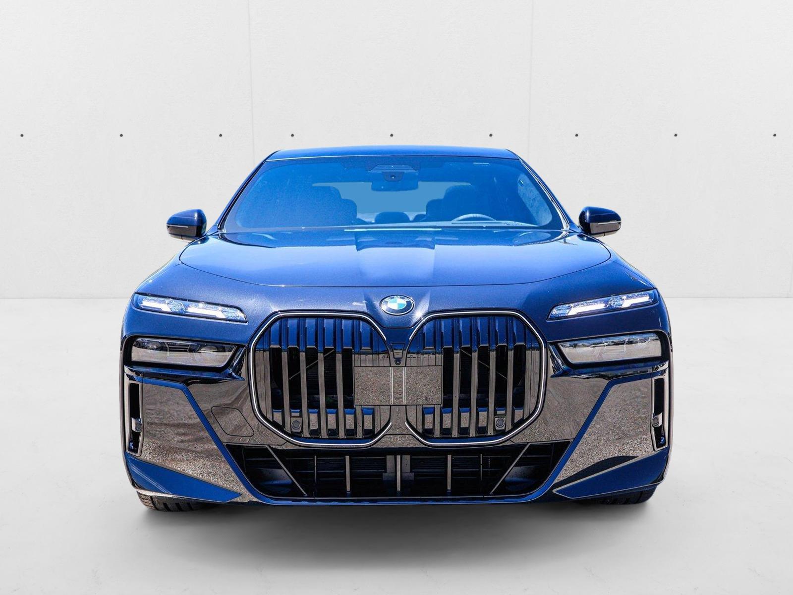 2025 BMW 7 Series 760i - Photo 2