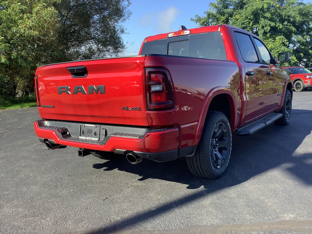 New 2027 Ram 1500 BIG HORN CREW CAB 4X4 5'7 BOX Pickup