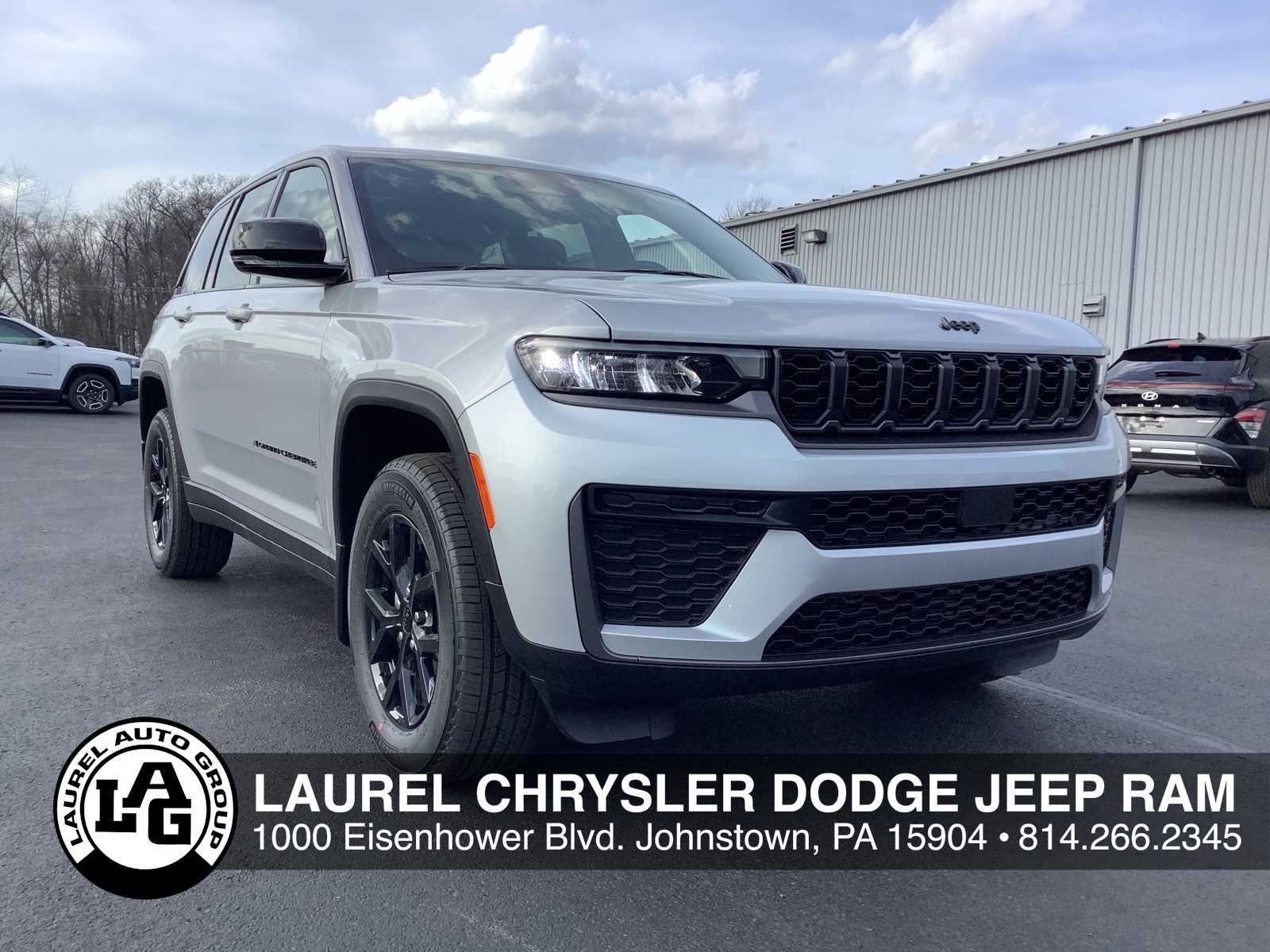 New 2026 Jeep Grand Cherokee LAREDO ALTITUDE 4X4 Sport Utility