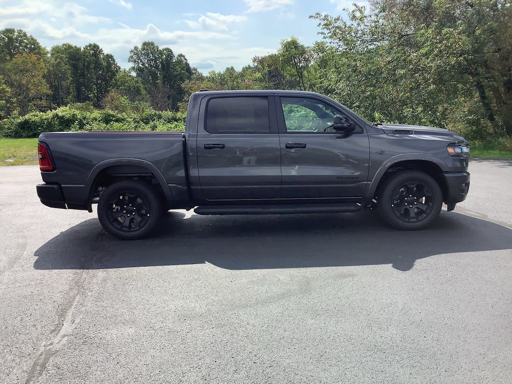 New 2027 Ram 1500 BIG HORN CREW CAB 4X4 5'7 BOX Pickup