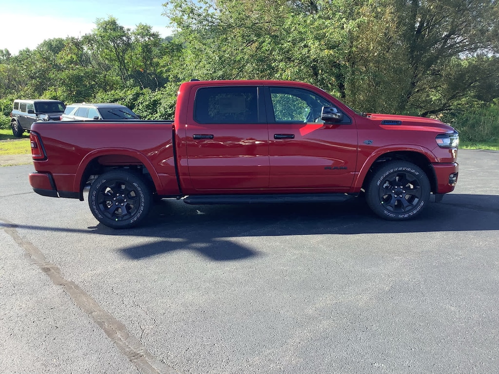 New 2027 Ram 1500 BIG HORN CREW CAB 4X4 5'7 BOX Pickup