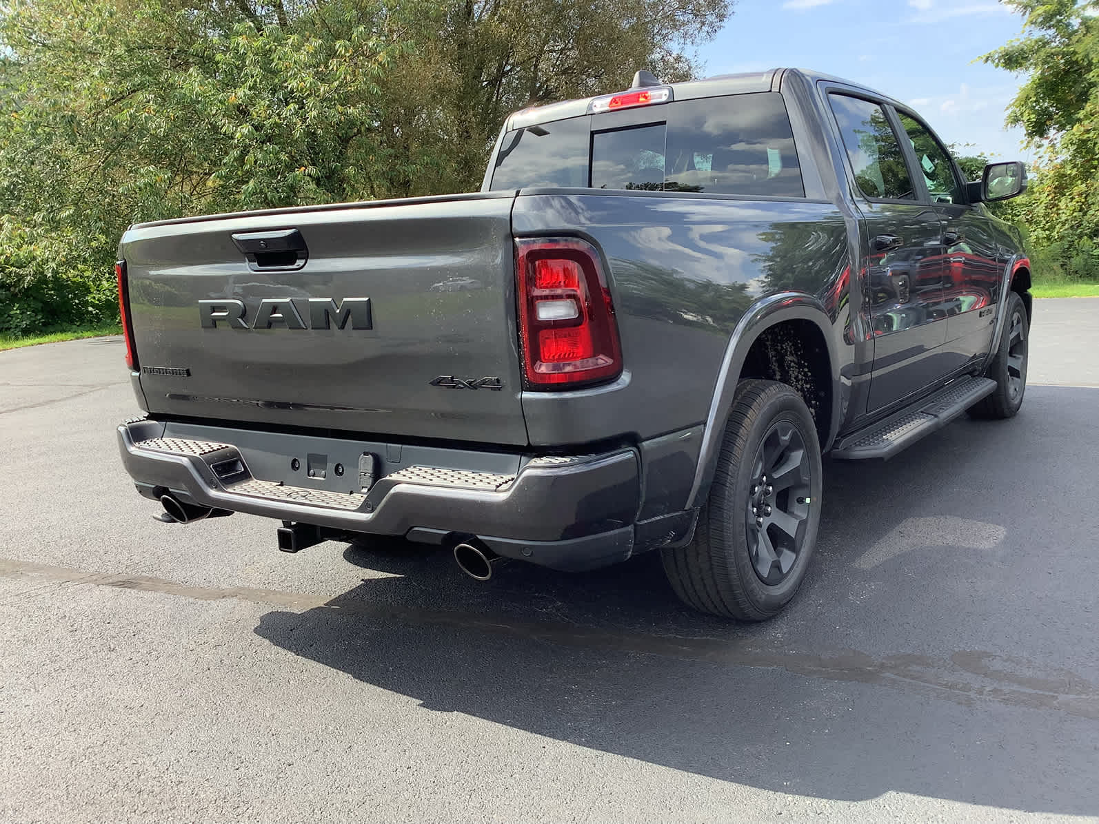 New 2027 Ram 1500 BIG HORN CREW CAB 4X4 5'7 BOX Pickup