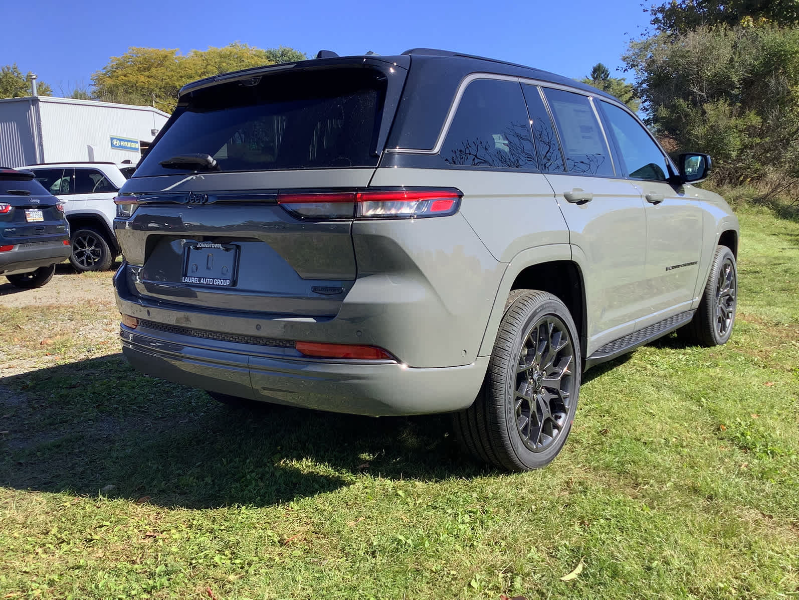 New 2027 Jeep Grand Cherokee SUMMIT 4X4 Sport Utility