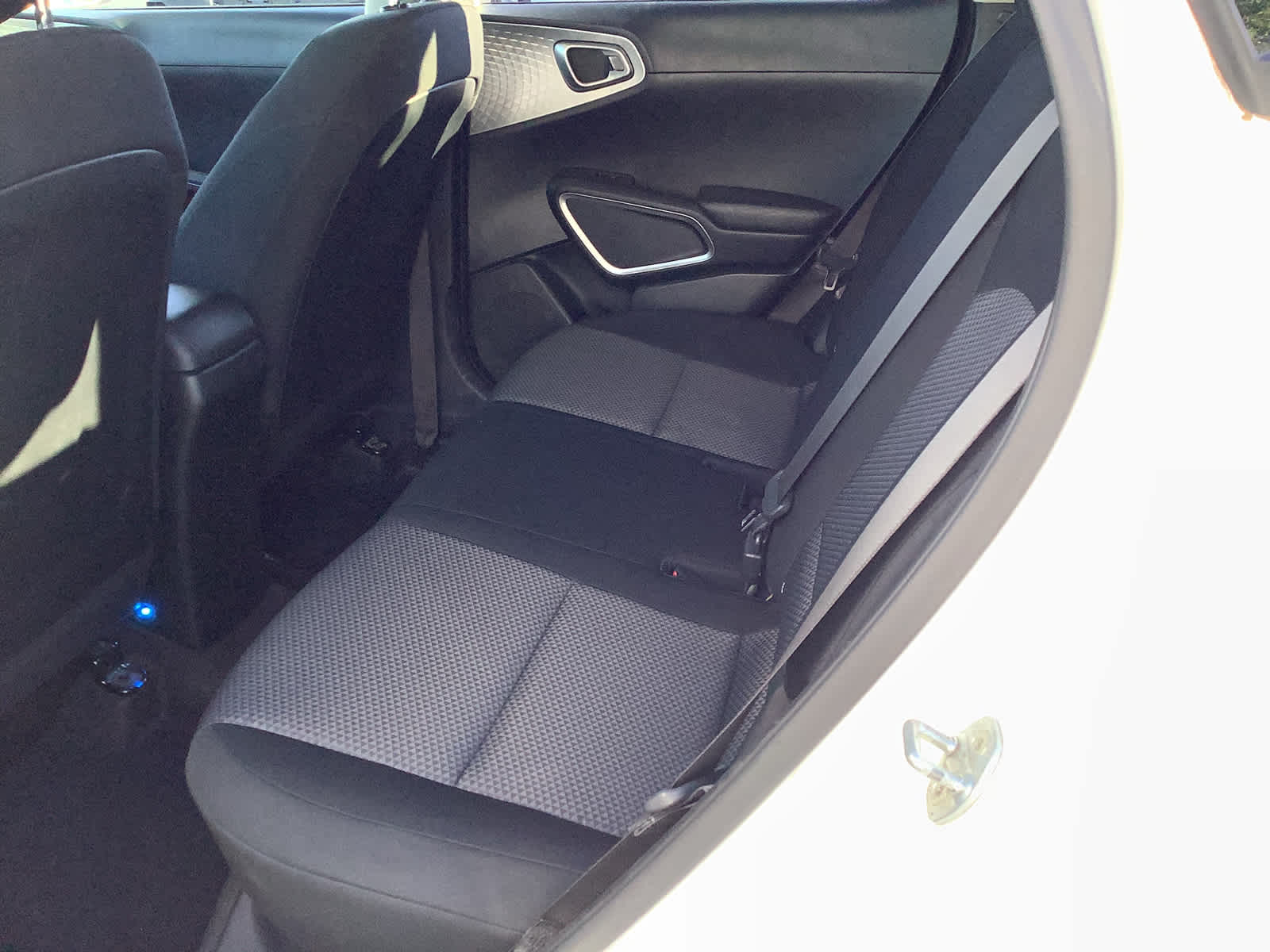 2022 Kia Soul LX - Photo 12