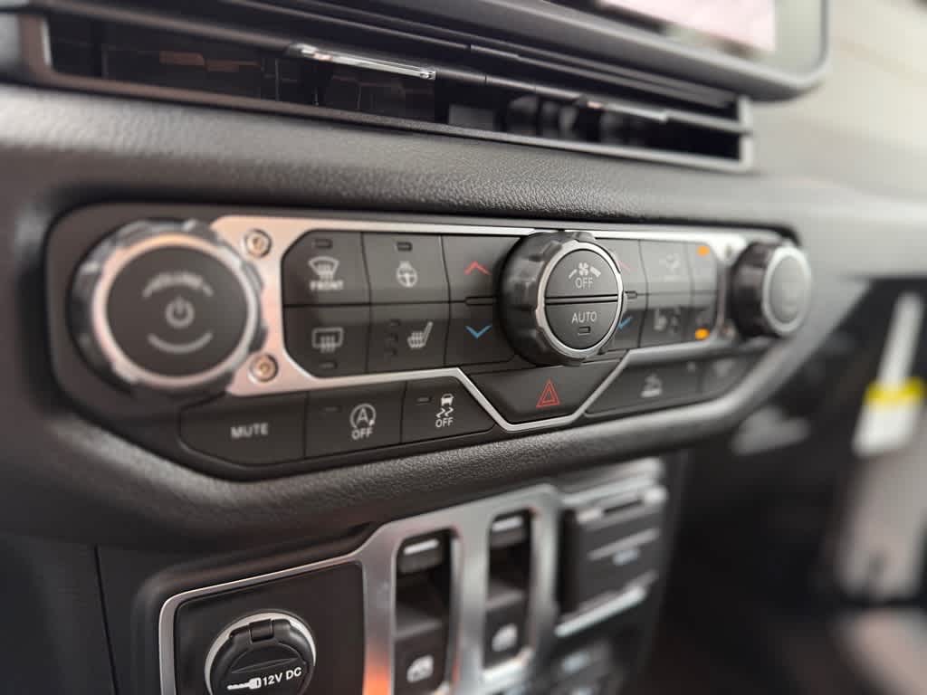 2026 Jeep Wrangler 2-Door Willys - Photo 18