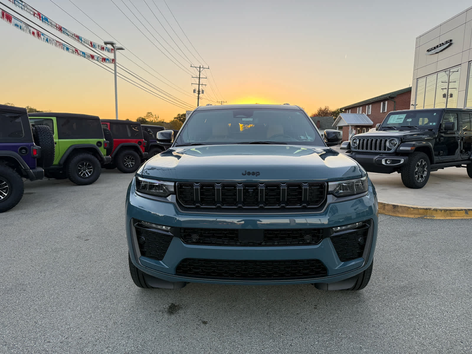 New 2027 Jeep Grand Cherokee L SUMMIT 4X4 Sport Utility