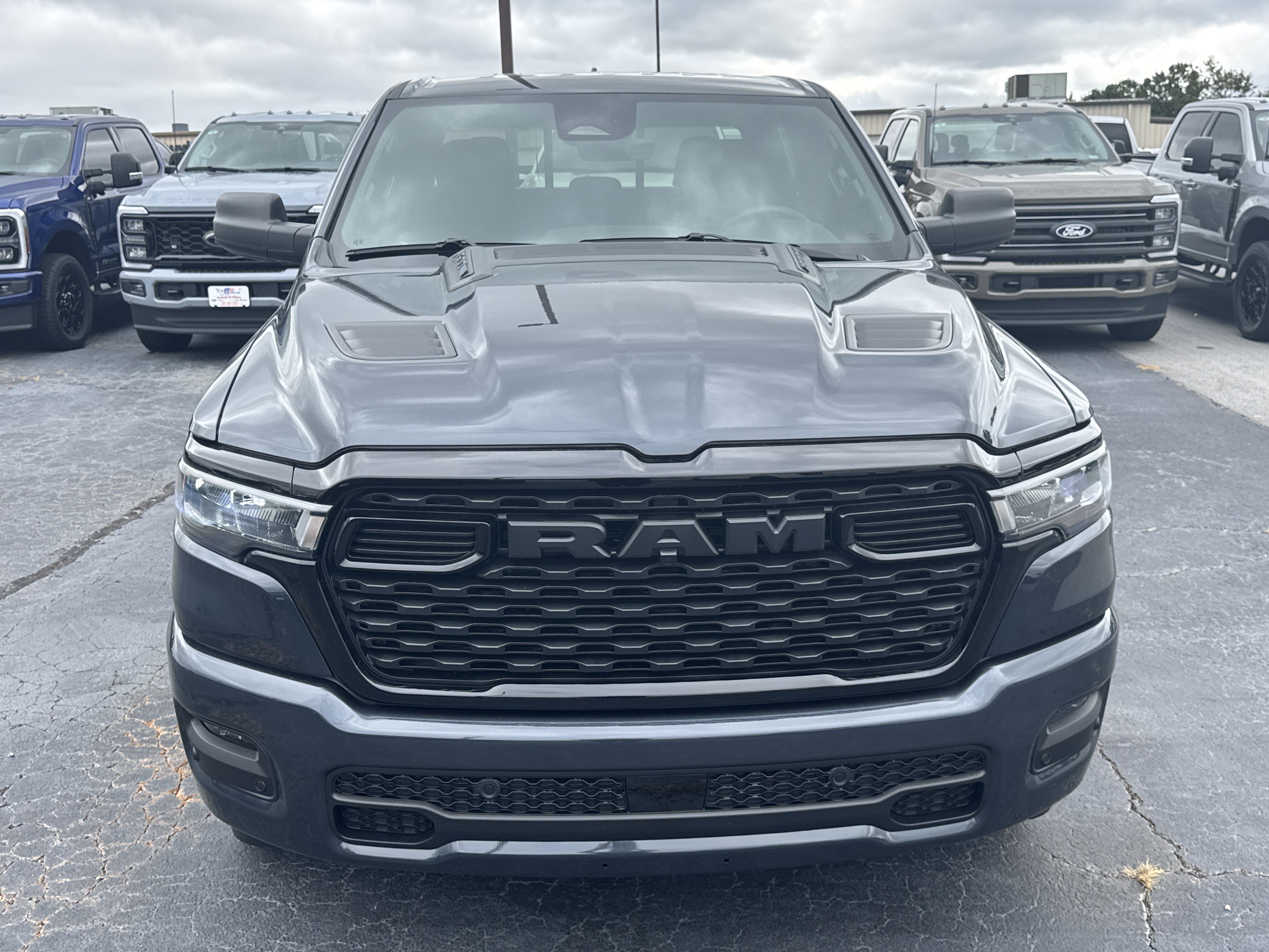 New 2026 Ram 1500 Express 4x4 Crew Cab 57 Box