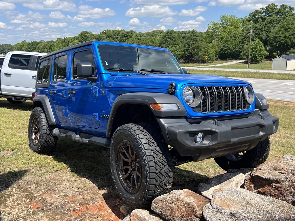 New 2026 Jeep Wrangler Sport SUV