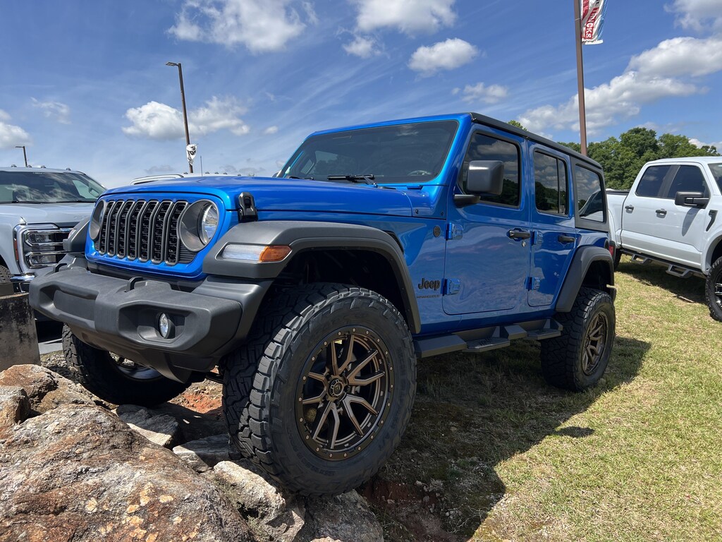 New 2026 Jeep Wrangler Sport SUV