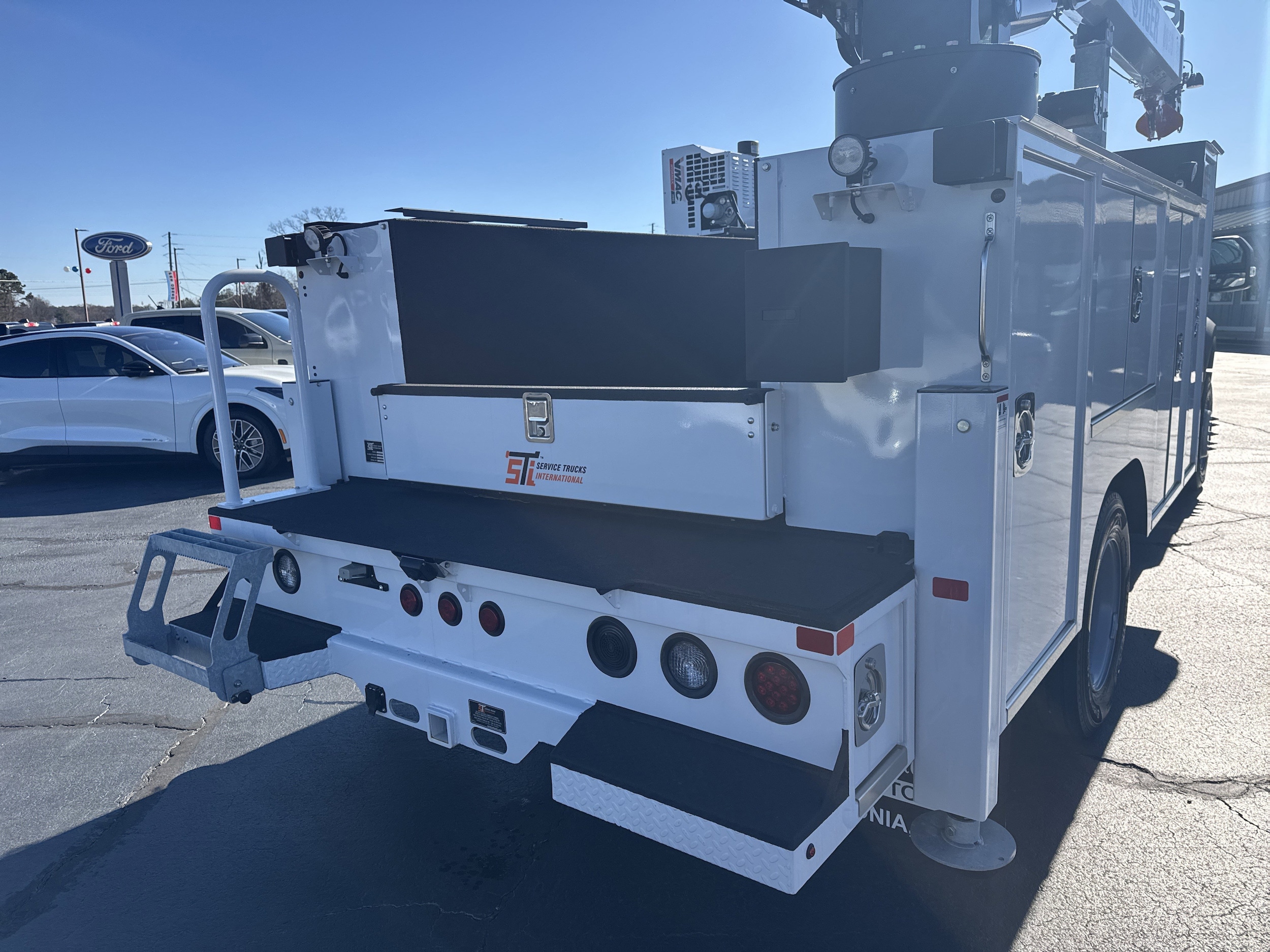 2026 Ford F-600 Super Duty Chassis Cab XL - Photo 7